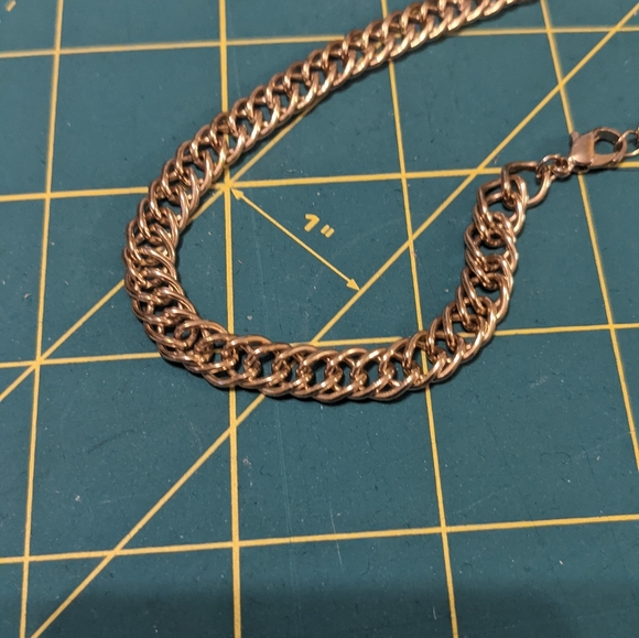 Dynamite long gold tone chain - unisex - Picture 5 of 14